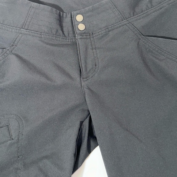 COLUMBIA SPORTSWEAR Boot Cut Mid Rise Black Hiking Pants Women's Size 8 - Picture 7 of 10